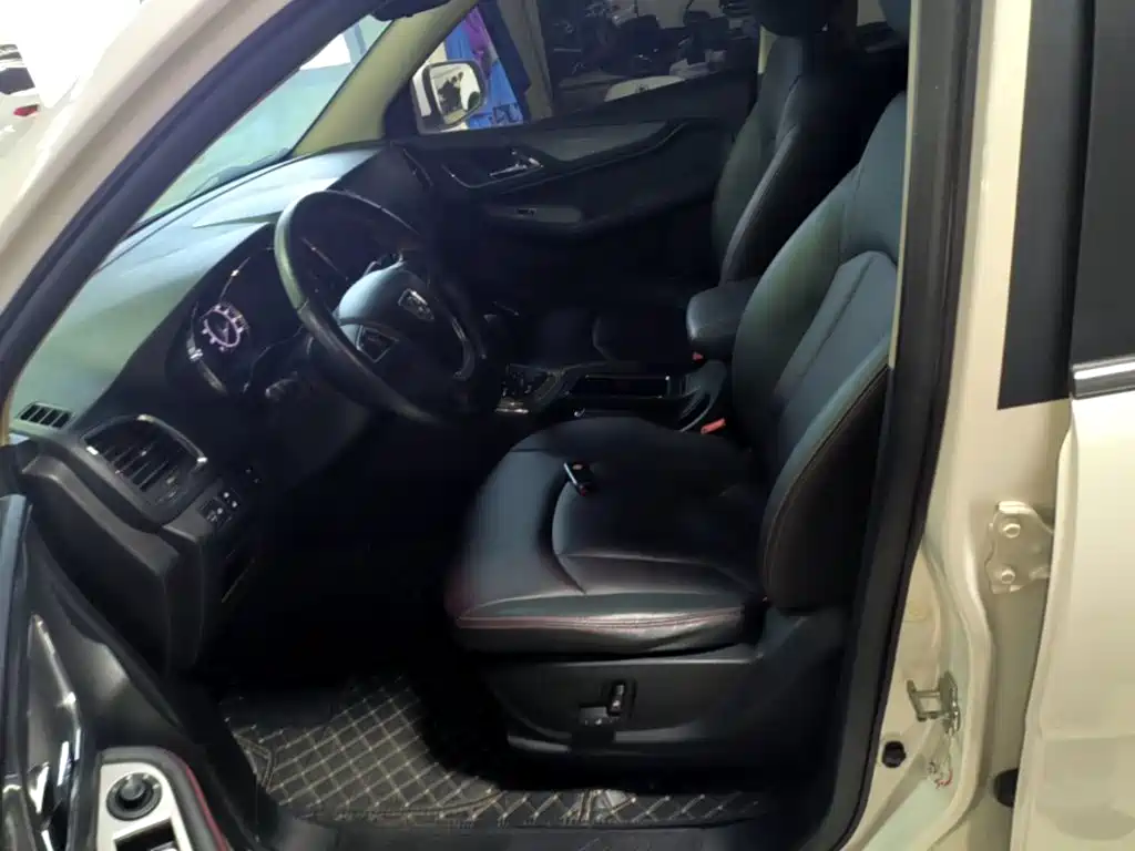 Baojun 560 2017 2016 1.8L iAMT Luxury