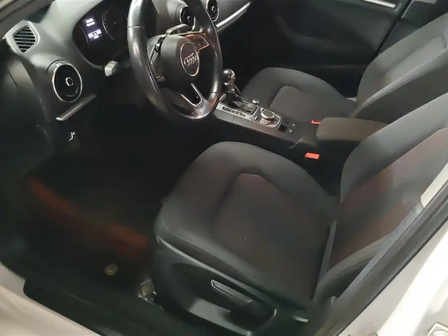 Audi A3 2018 30th Anniversary Limousine 35 TFSI Progressive фото 9
