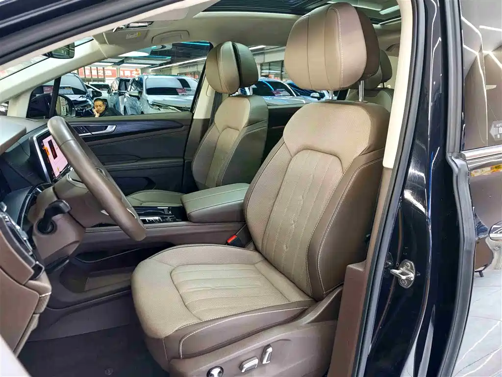 Volkswagen Viloran 2023 380TSI Prestige Edition фото 5