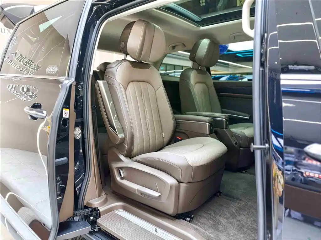 Volkswagen Viloran 2023 380TSI Prestige Edition фото 10