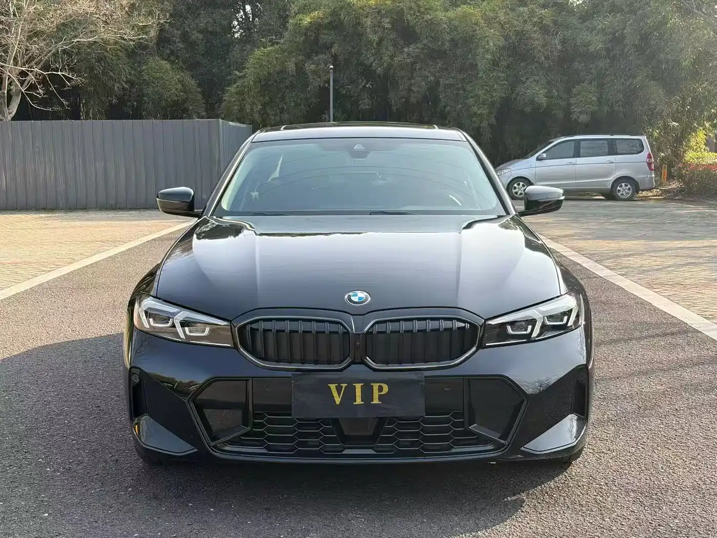 BMW 3 Series 2025 330Li M Sport Night Edition фото 2