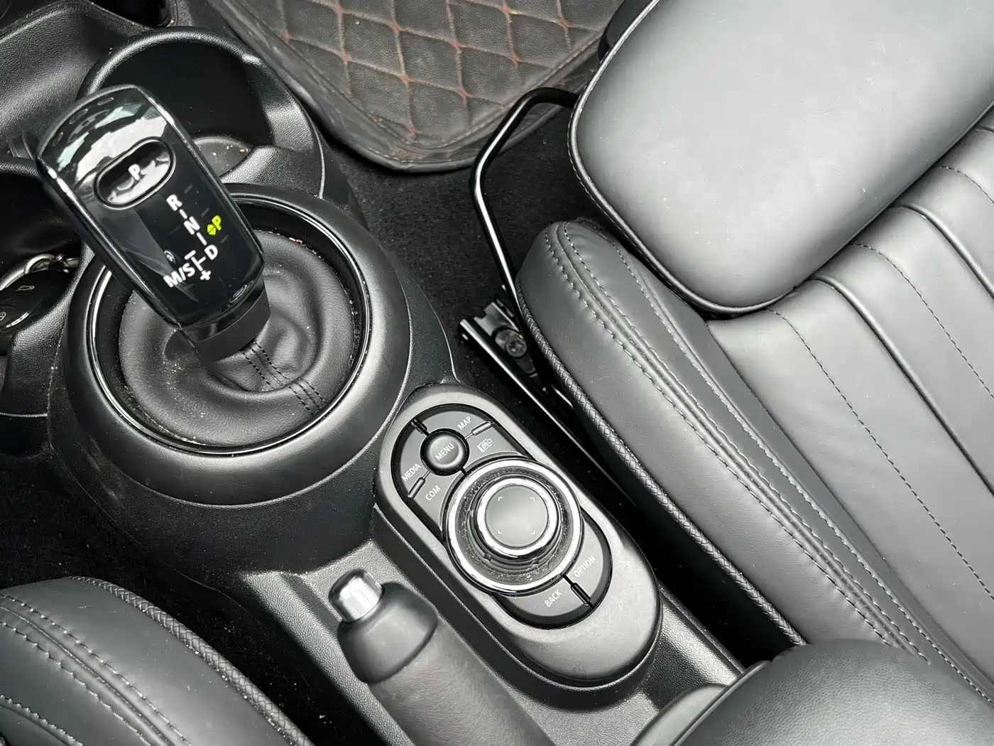 MINI 2023 Facelift 2.0T COOPER S CABRIO Artist фото 19