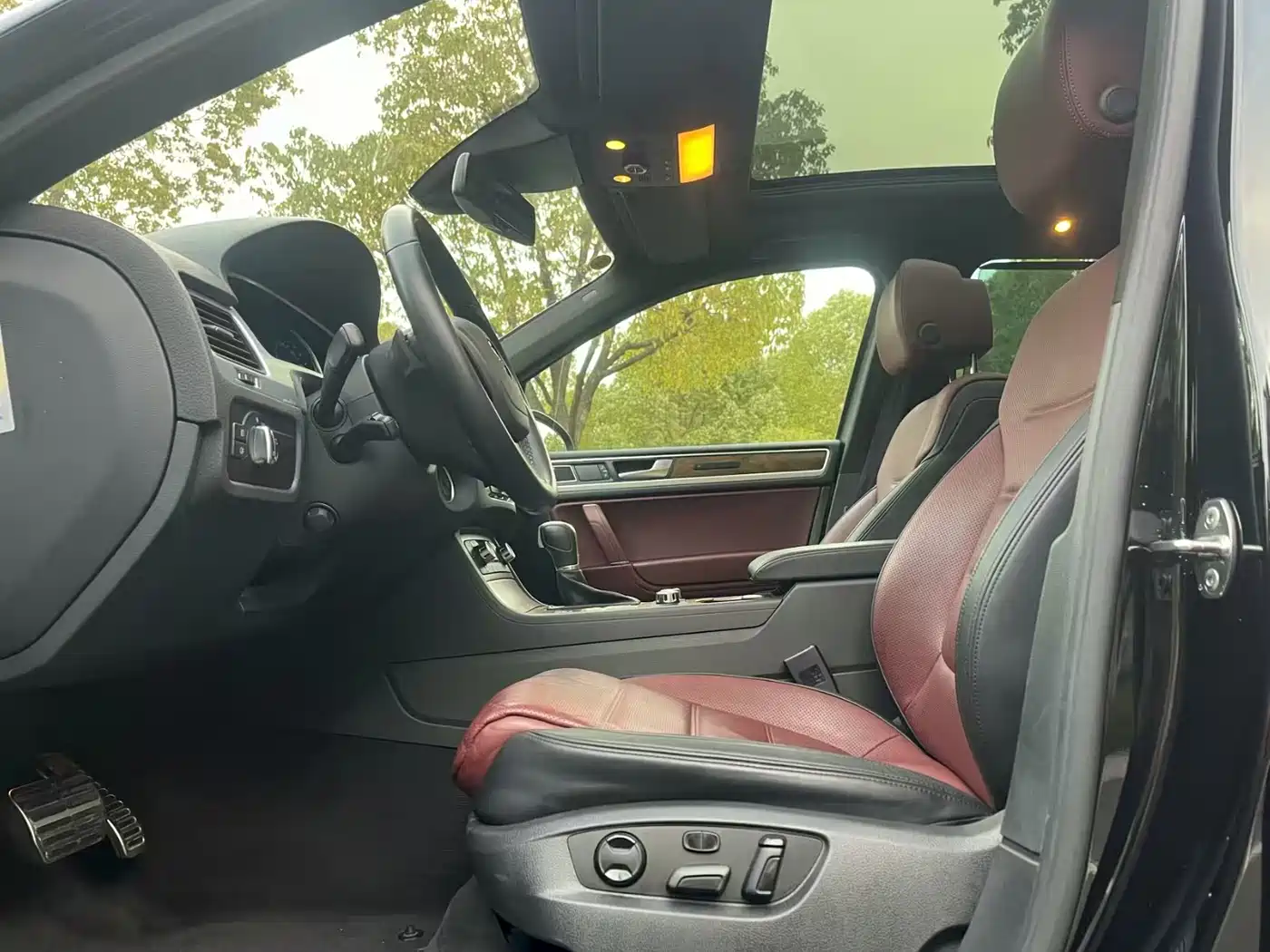 Volkswagen Touareg 2014 4.2L Standard фото 6