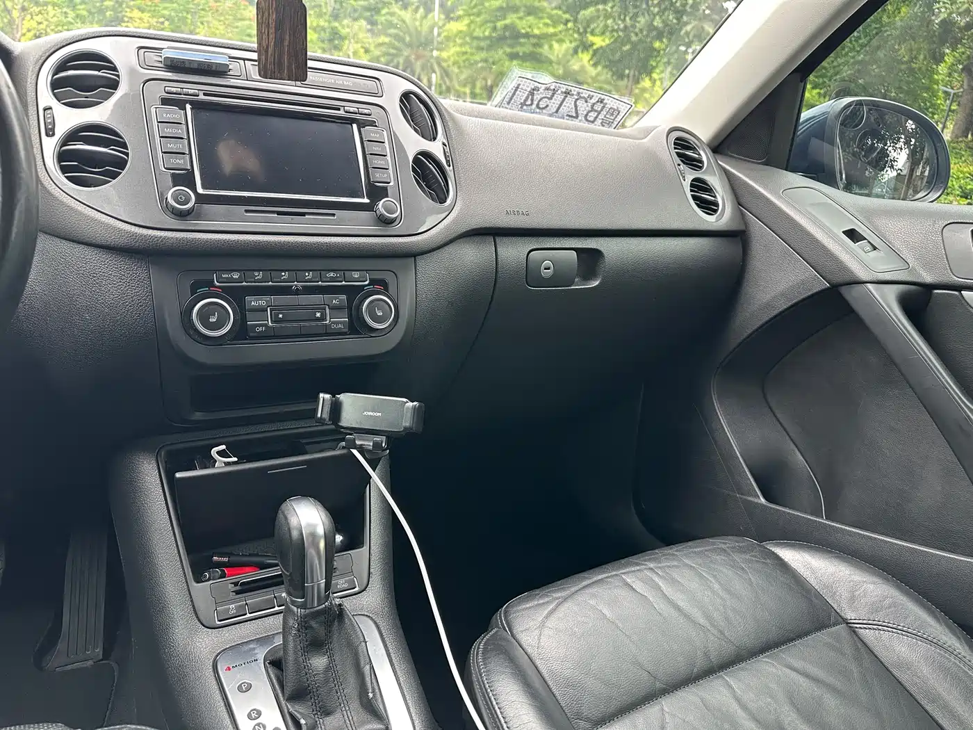 Volkswagen Tiguan 2012 2.0TDI Luxury фото 13