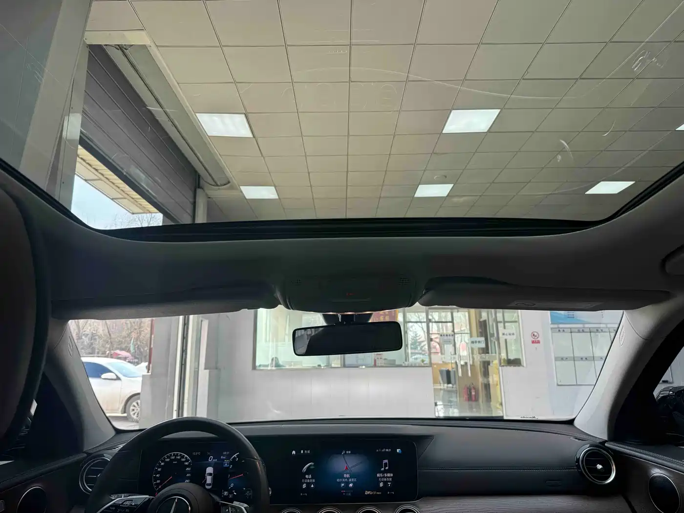 Mercedes-Benz E-Class 2023 E 300 L Fashion фото 11