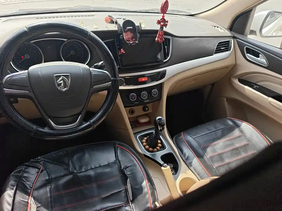 Photo 11 - Baojun 730