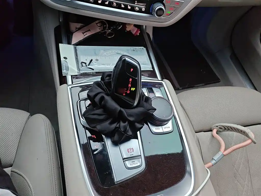 BMW 7 Series 2016 740Li Luxury фото 7