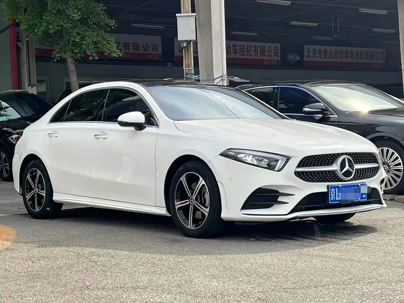 Mercedes-Benz A-Class 2023 A 200 L Fashion фото 4