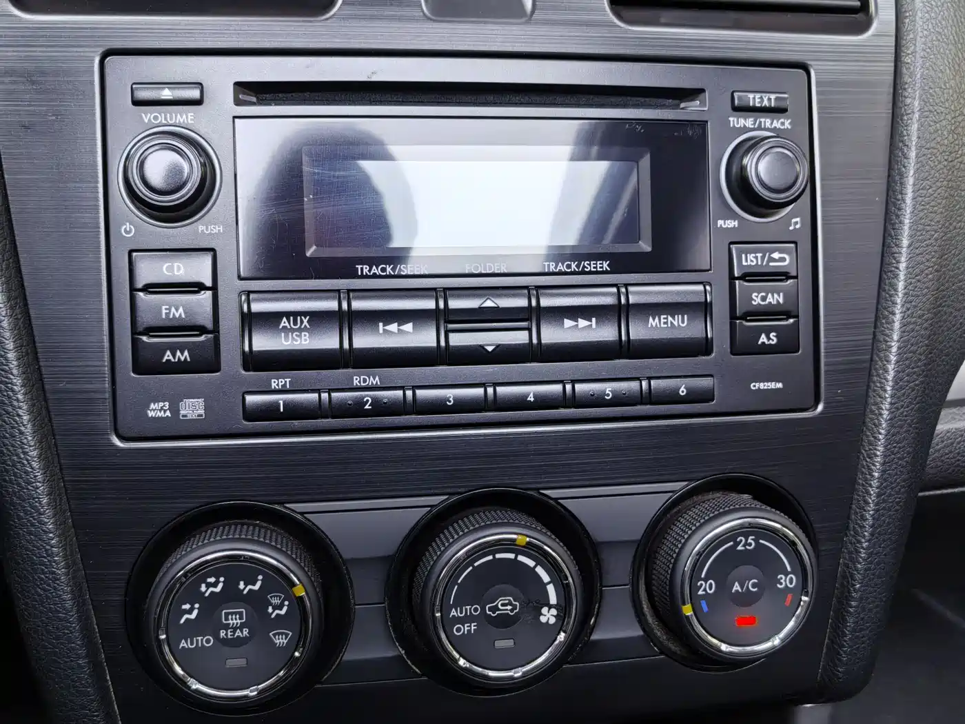 Subaru Forester 2013 2.0i Automatic Luxury Edition фото 22