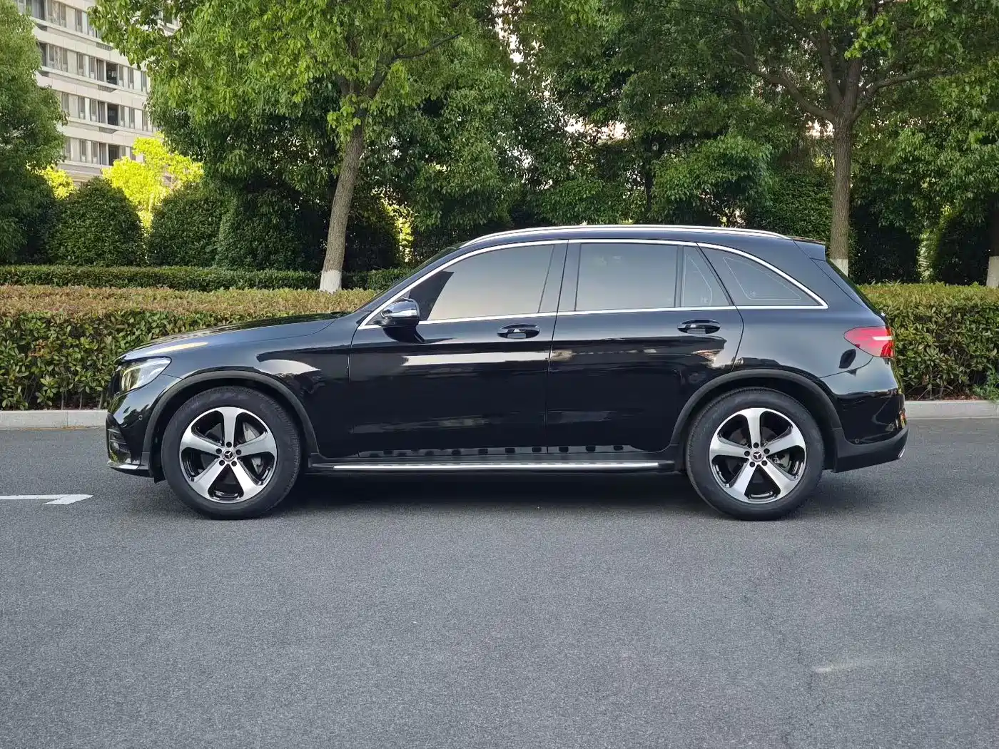 Mercedes-Benz GLC 2018 GLC 260 4MATIC Luxury фото 4