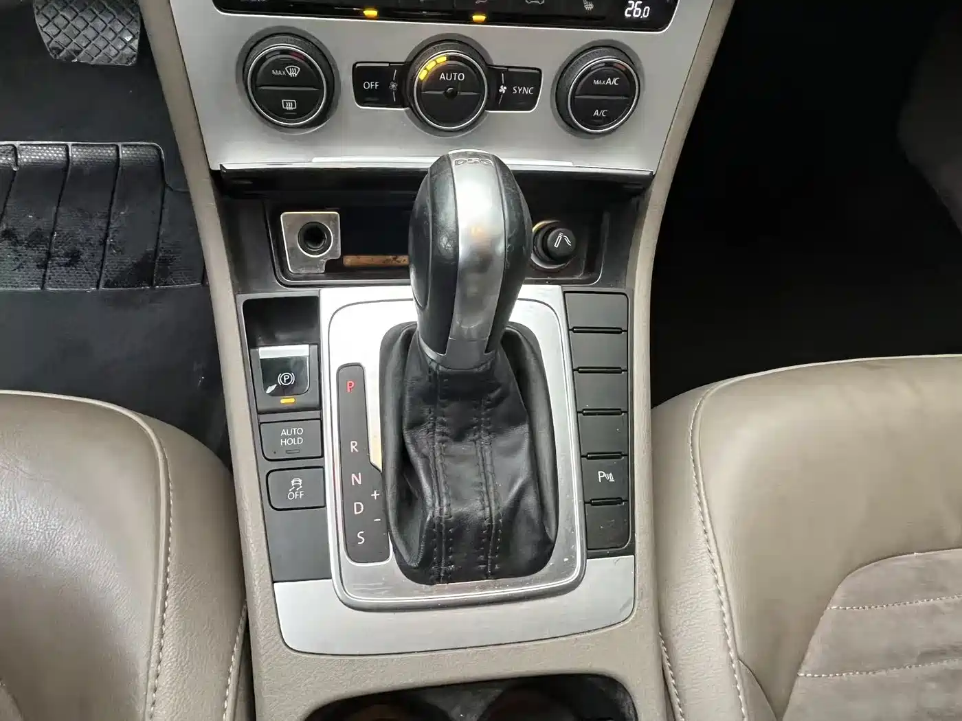 Volkswagen Magotan 2013 1.8TSI Luxury фото 5