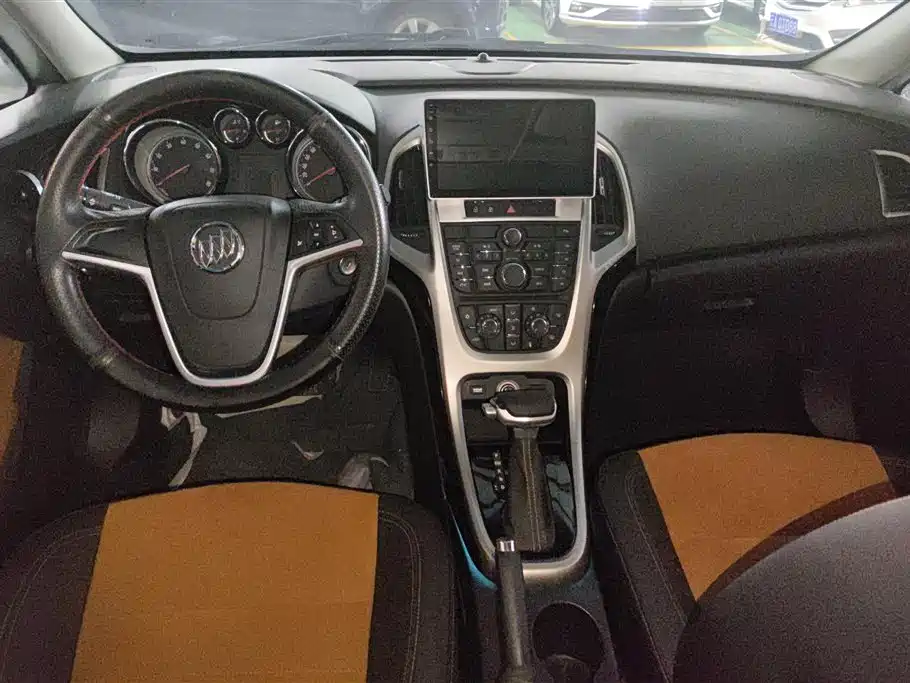 Buick Excelle 2014 XT 1.6L Automatic Fashion фото 12