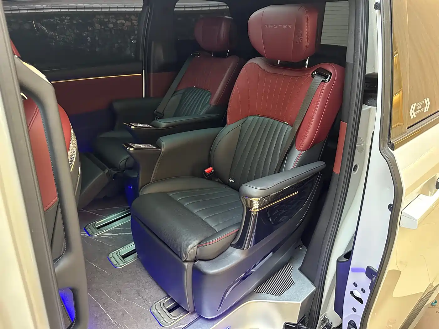GAC Trumpchi Trumpchi M8 2023 Model Master Series Hybrid Royal Edition фото 13