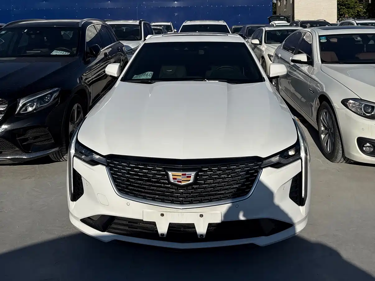 CADILLAC CT4