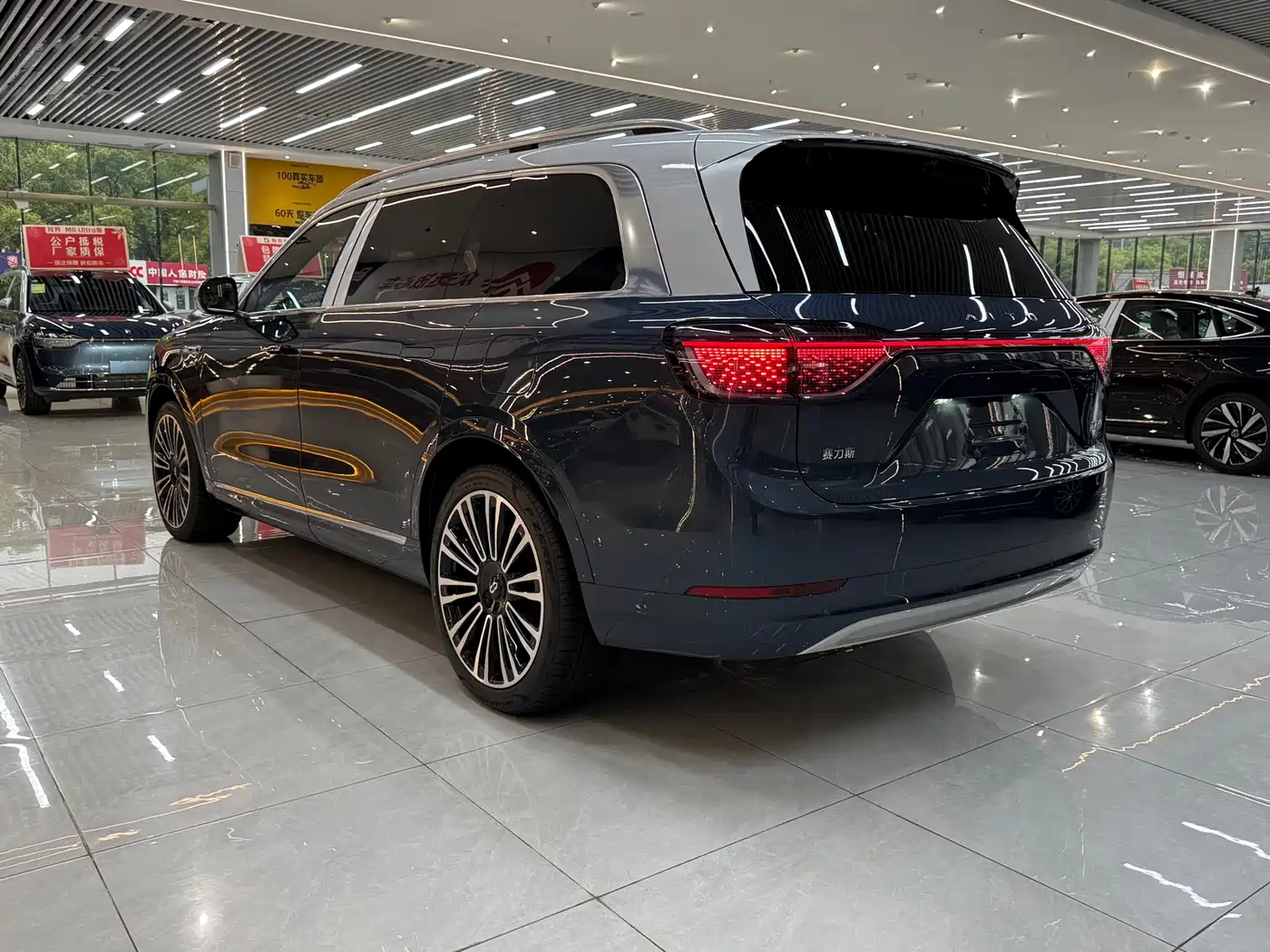 AITO Wenjie AITO M9 2024 Range Extender Ultra 52kWh 6-seater фото 10