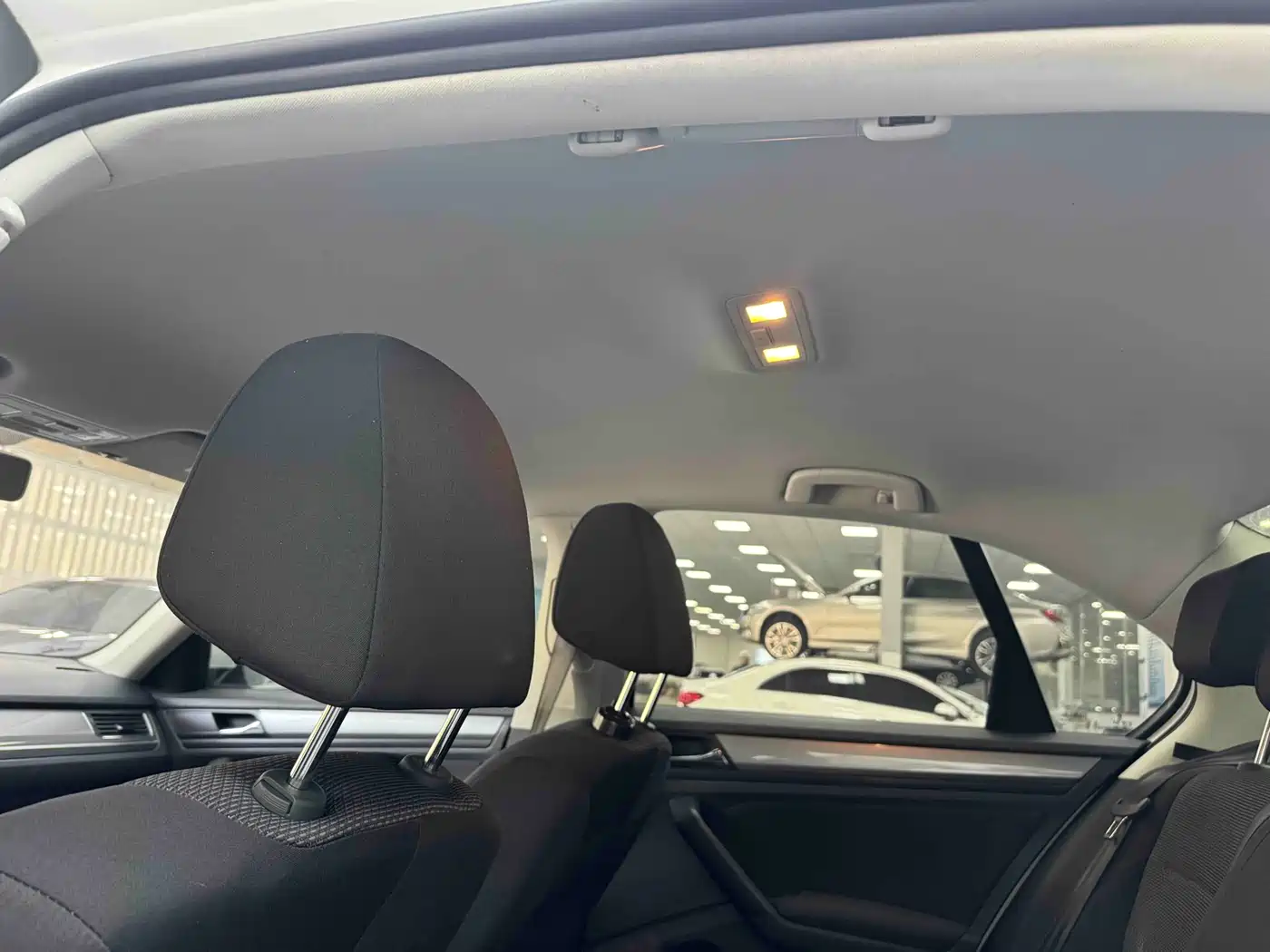 Volkswagen Bora 2018 1.5L Automatic Fashion фото 10
