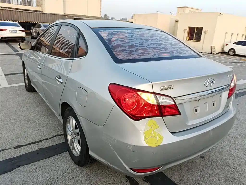 Hyundai Elantra 2011 1.6L Automatic Luxury фото 5