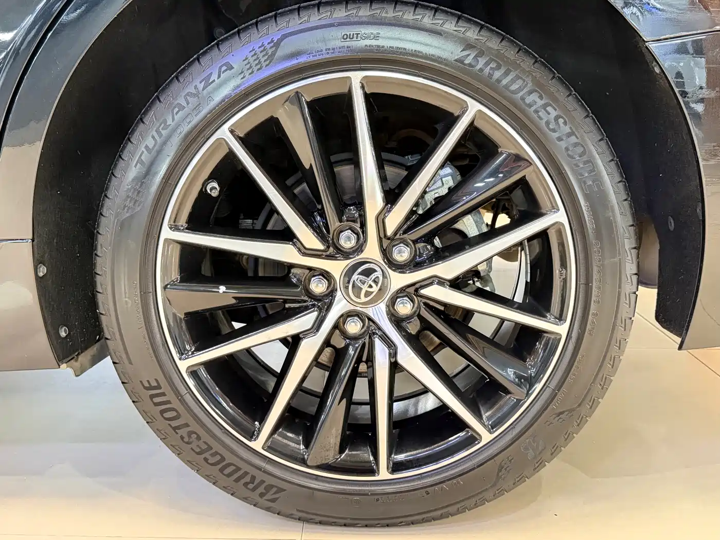 Toyota Camry 2021 2.5S Feng Shang Edition фото 9