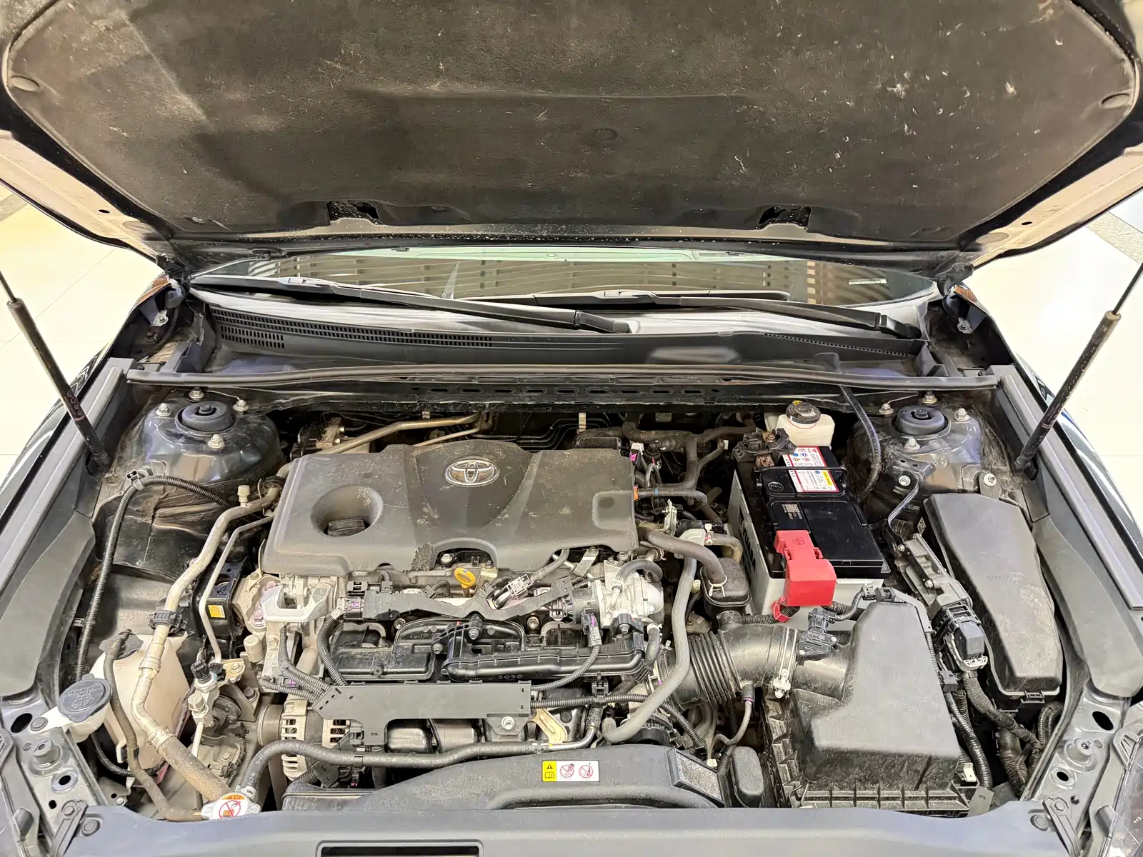 Фото 18 - Toyota Camry