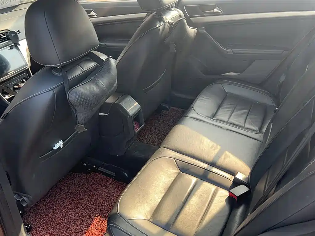 Volkswagen Lavida Tour 2015 1.6L Automatic Comfort Edition фото 13