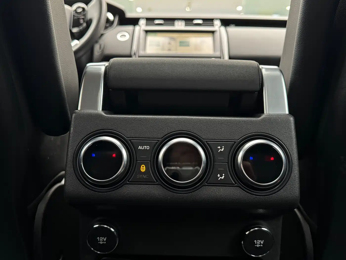 Фото 23 - Land Rover Discovery