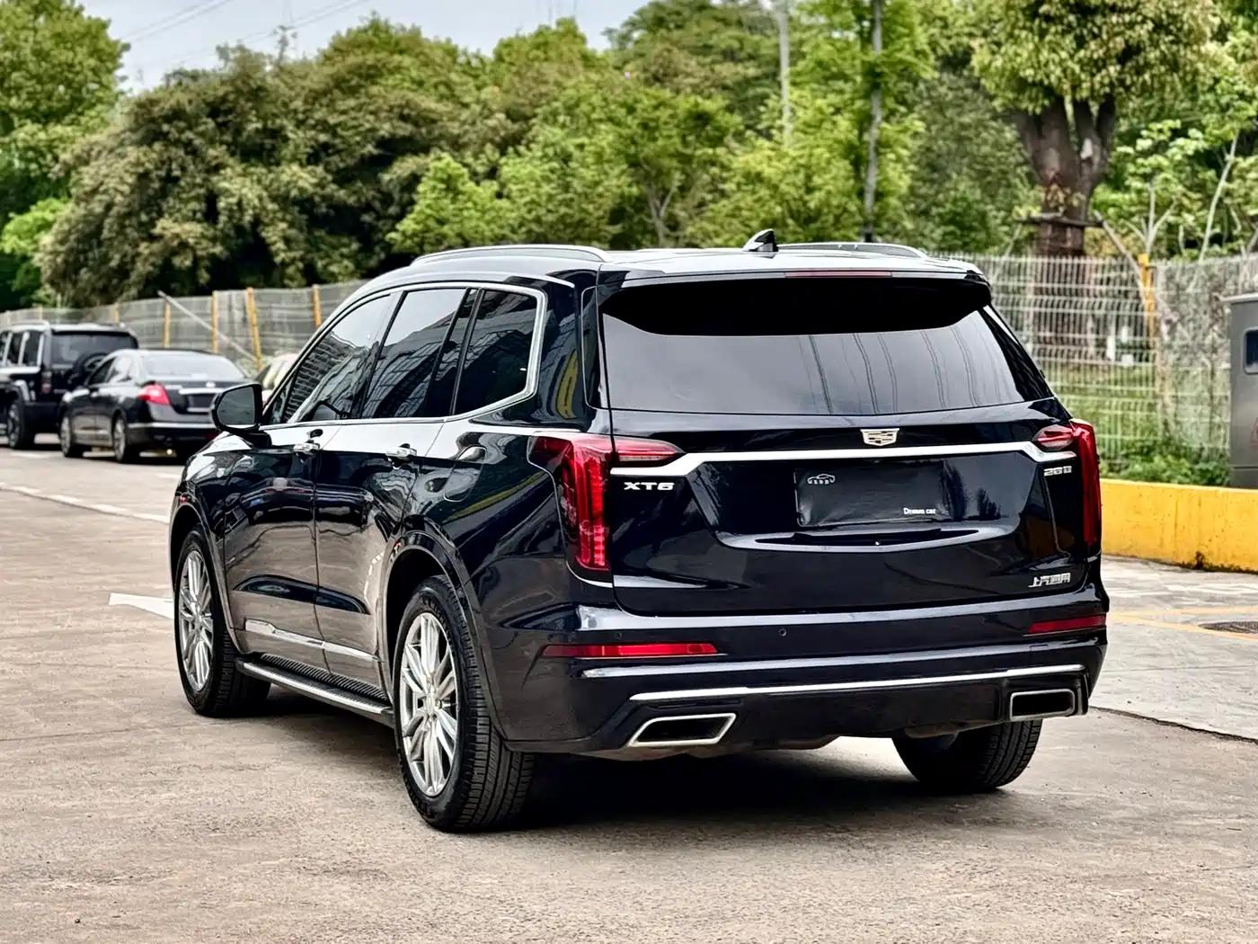 CADILLAC XT6