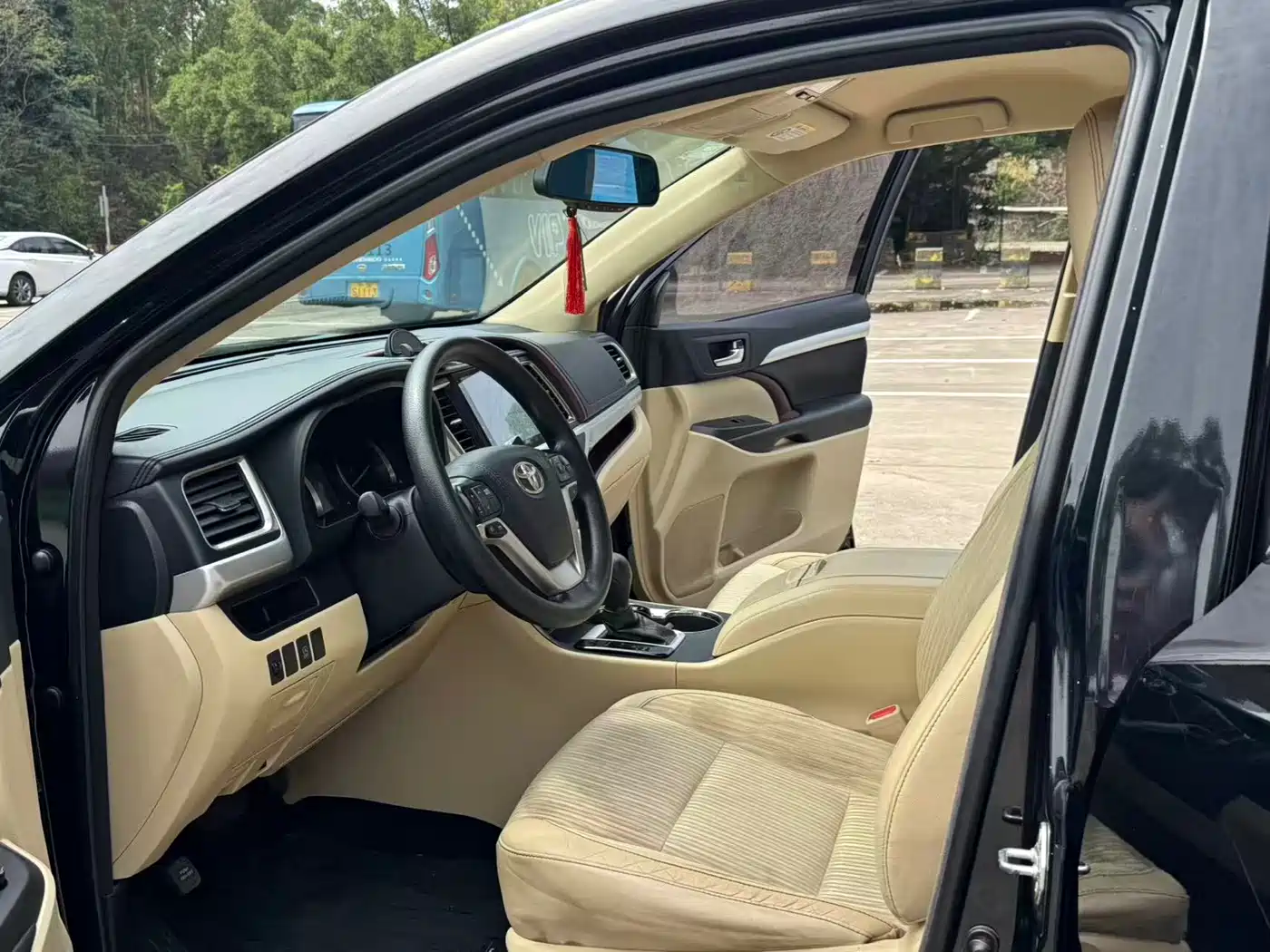 Toyota Highlander 2015 2.0T AWD Elite Edition 7-seater фото 5