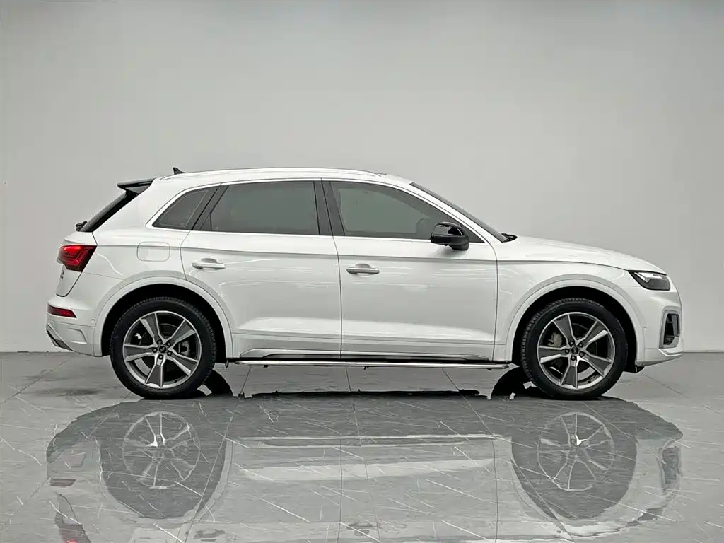 Audi Q5L 2022 45T Luxury Dynamic фото 7