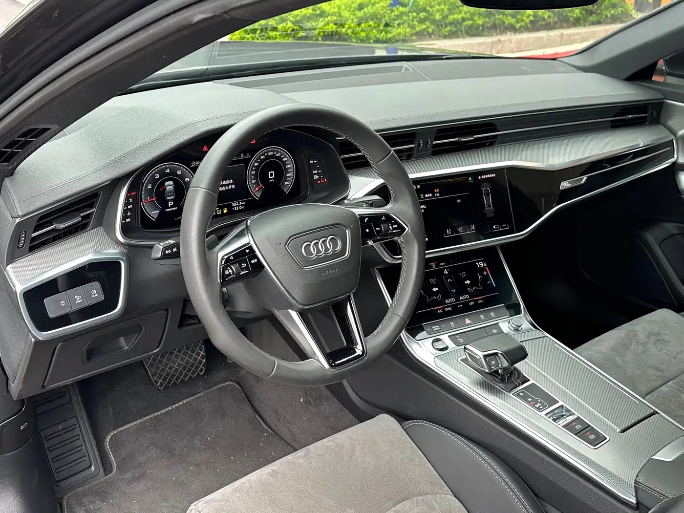 Audi A6L 2021 40 TFSI Luxury Sport фото 11