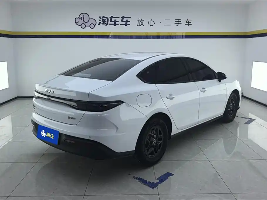 BYD Hai Bao 05 DM-i 2025 DM-i Smart Drive Edition 55KM Luxury фото 3