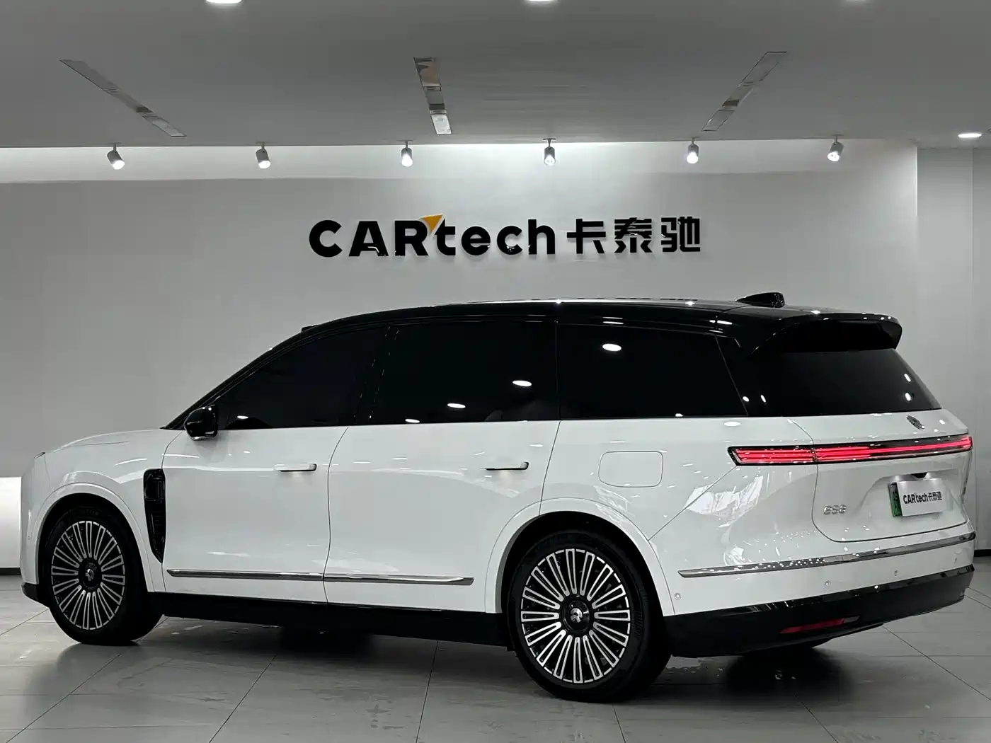 NIO ES8 2026 2025 Model 6-Seat Executive Luxury Edition