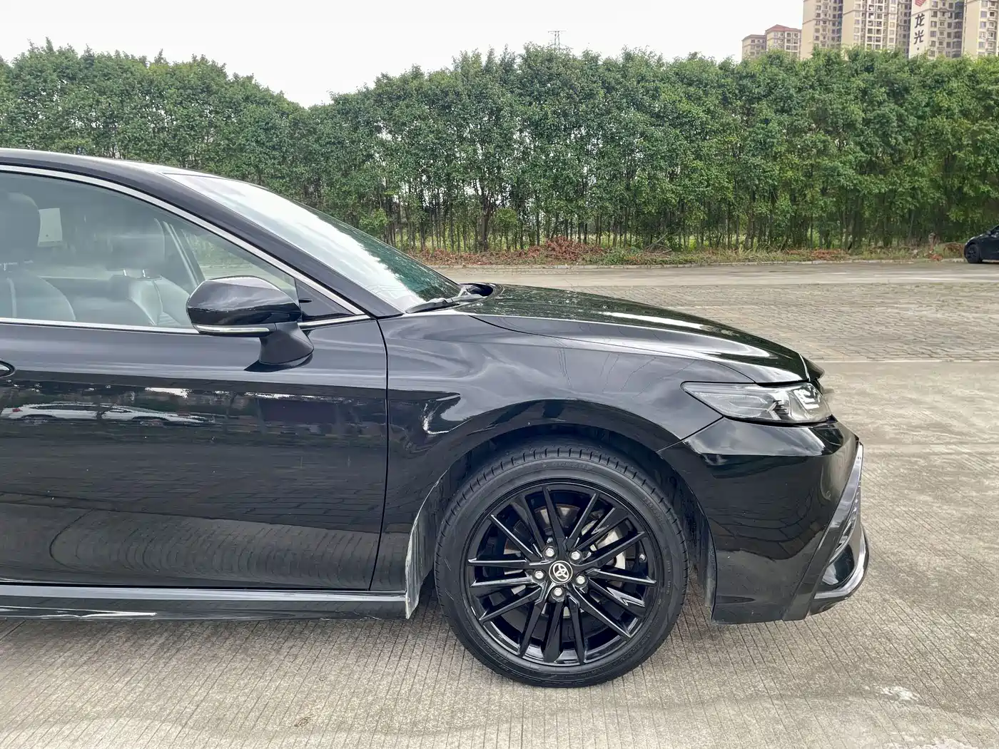 Photo 8 - Toyota Camry