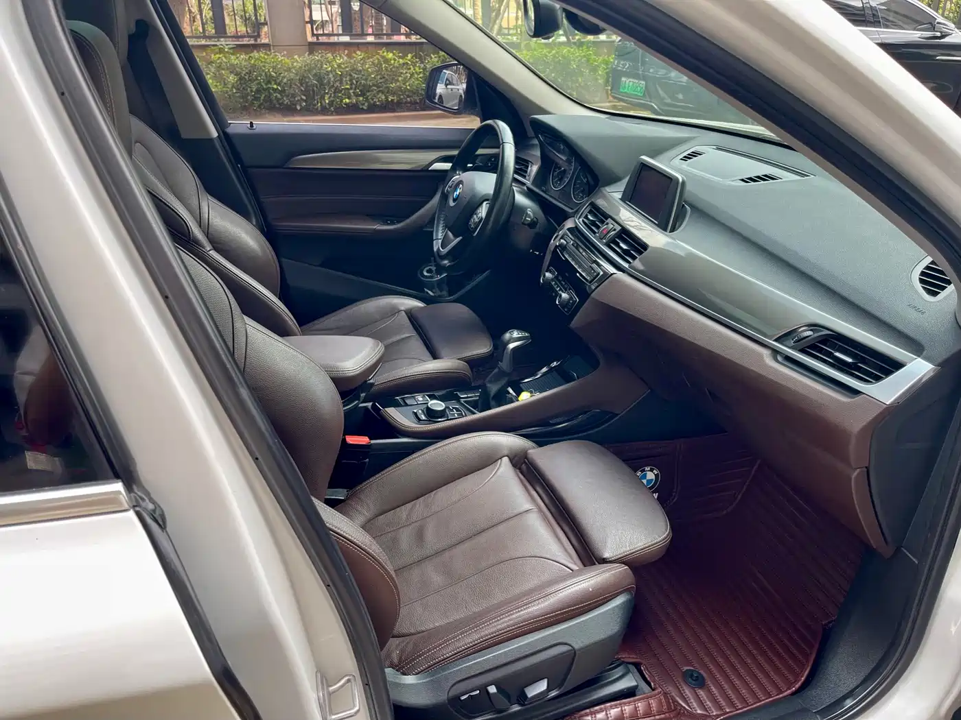 BMW X1 2018 sDrive18Li Premium Model фото 4