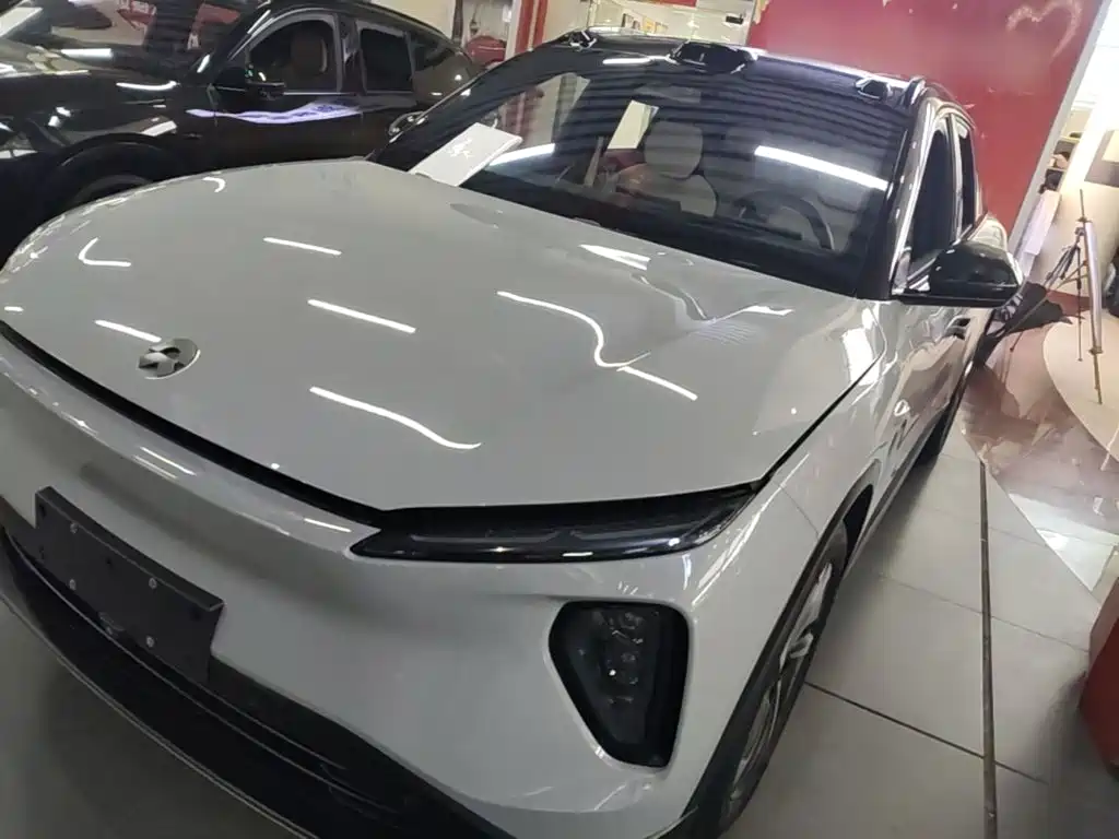 Фото 2 - NIO ES6
