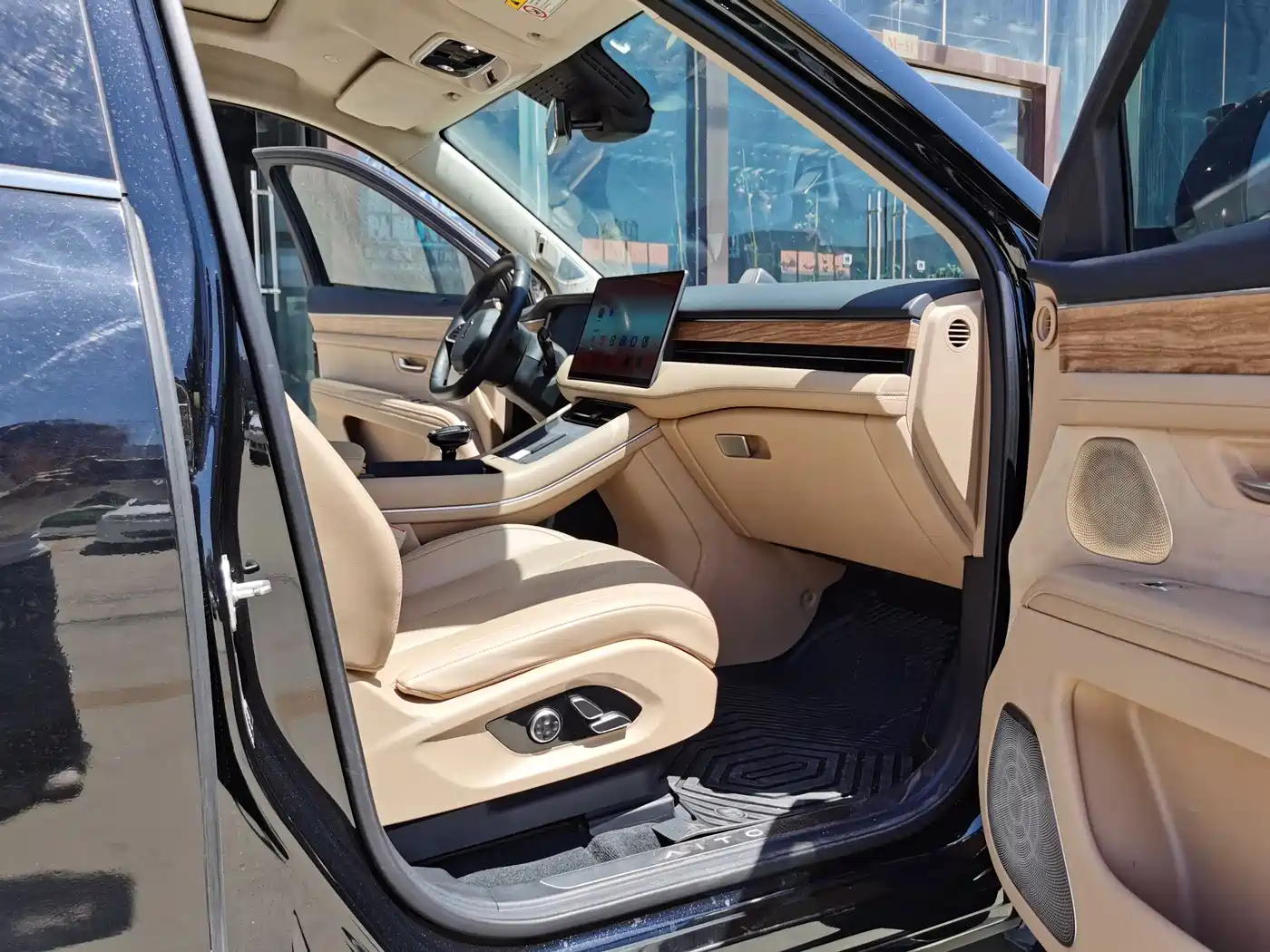 AITO Wenjie AITO M7 2022 1.5T RWD Comfort Edition фото 6