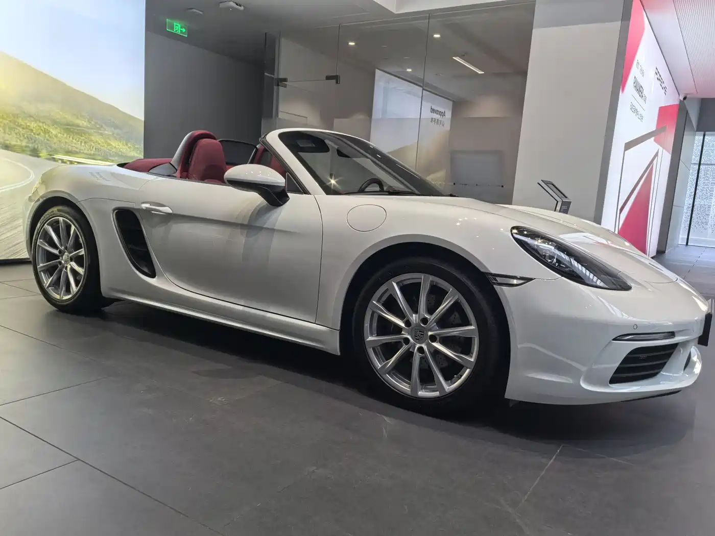 PORSCHE 718