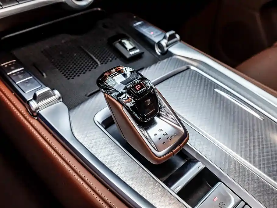 TANK TANK 700 NEW ENERGY