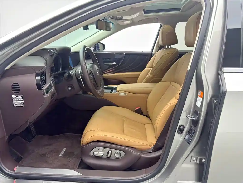 Lexus LS 2020 500h Excellence (China V) фото 11