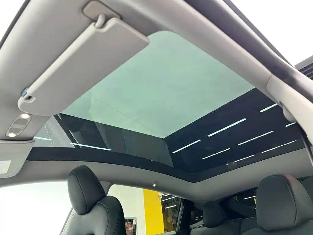 Фото 18 - Tesla Model Y