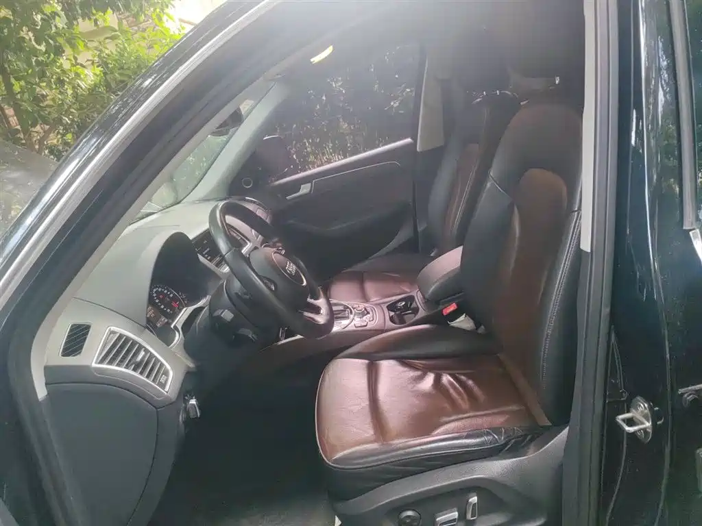 Audi Q5 2016 40 TFSI Comfort Model фото 13