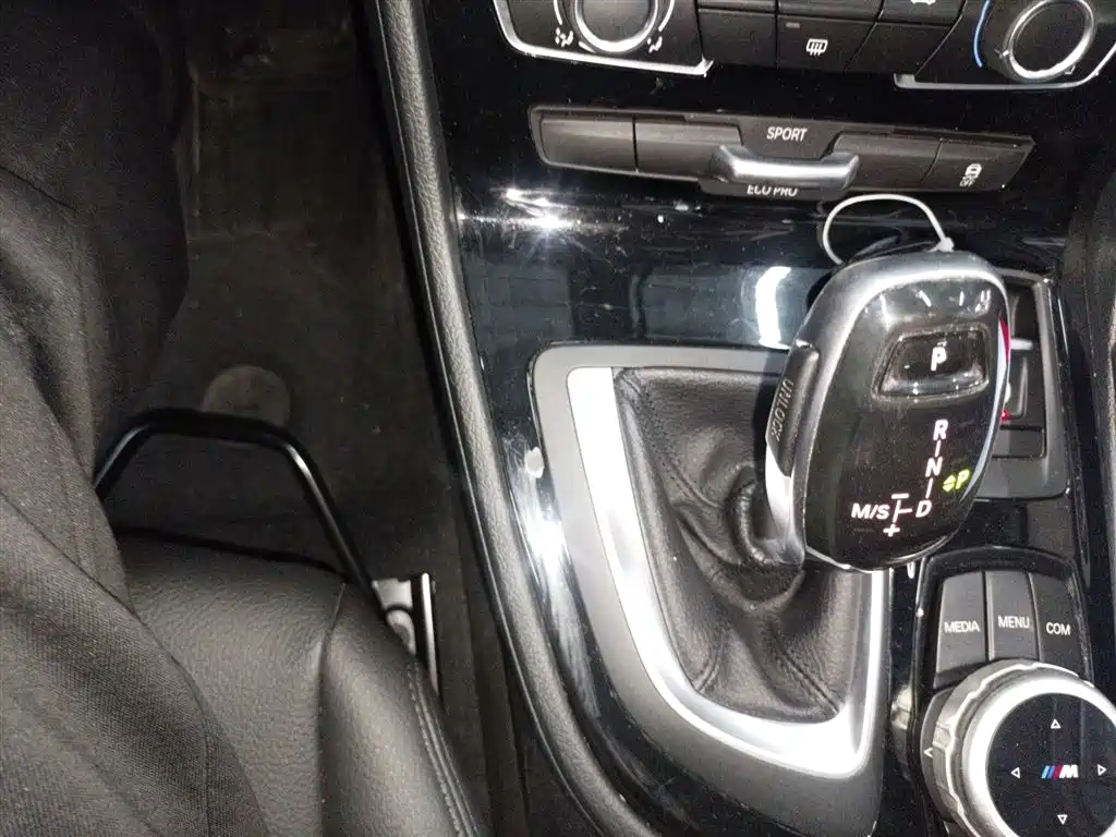 BMW 2 Series Gran Tourer 2019 220i Leading фото 14