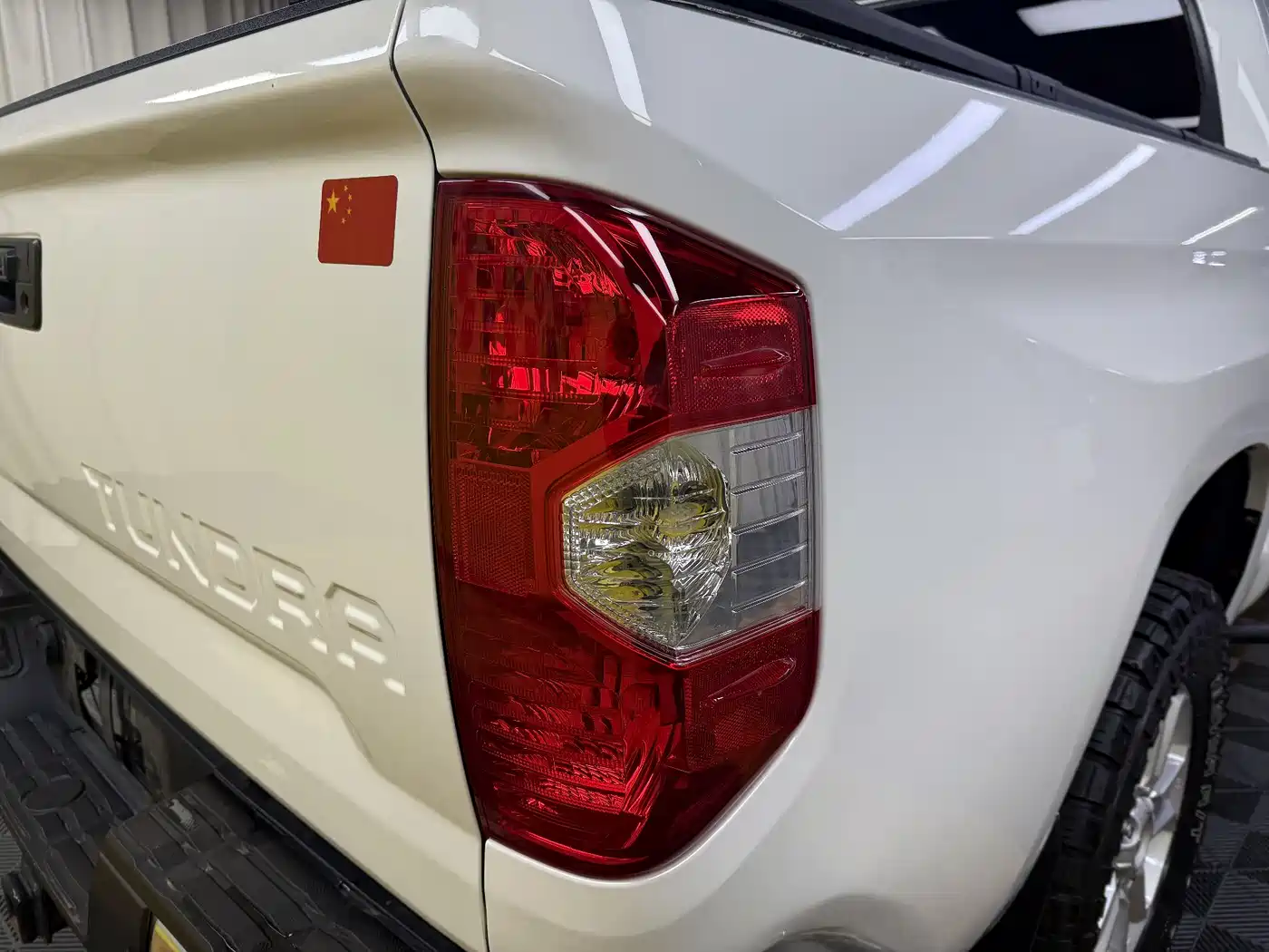 Toyota Tundra 2014 5.7L TRD Pro фото 12