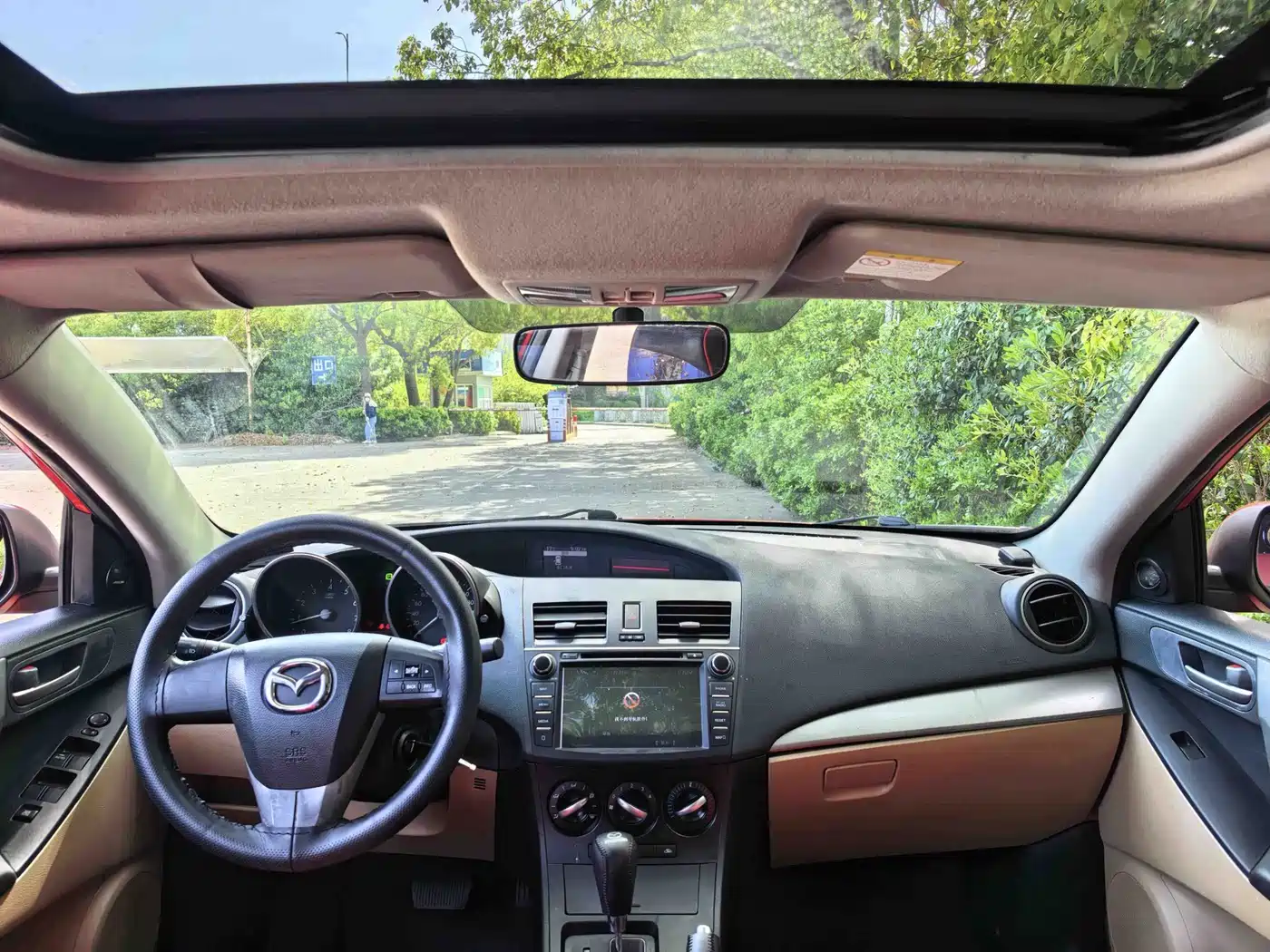 Mazda Mazda3 Axela 2012 2011 Sedan 1.6L Automatic Comfort