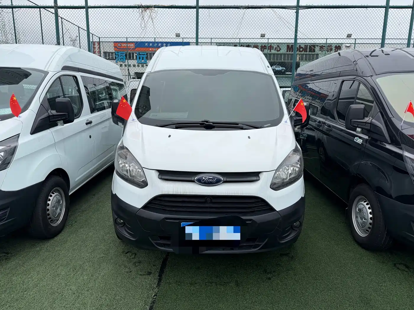 Ford Transit 2018 2017 2.0T Diesel Multi-purpose Commercial Vehicle Medium Wheelbase Medium Roof China V