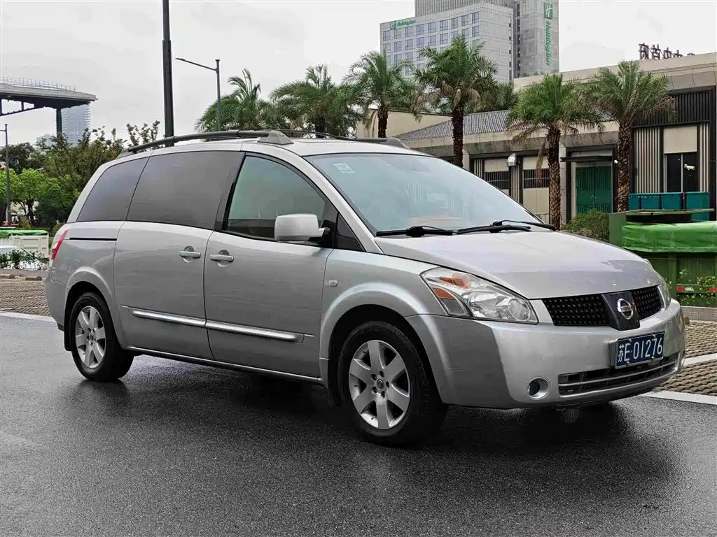 Фото 3 - Nissan Quest