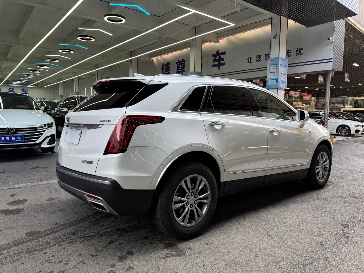 Cadillac XT5 2021 2.0T 2WD Luxury Edition фото 23