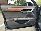 Фото 9 - Audi A8