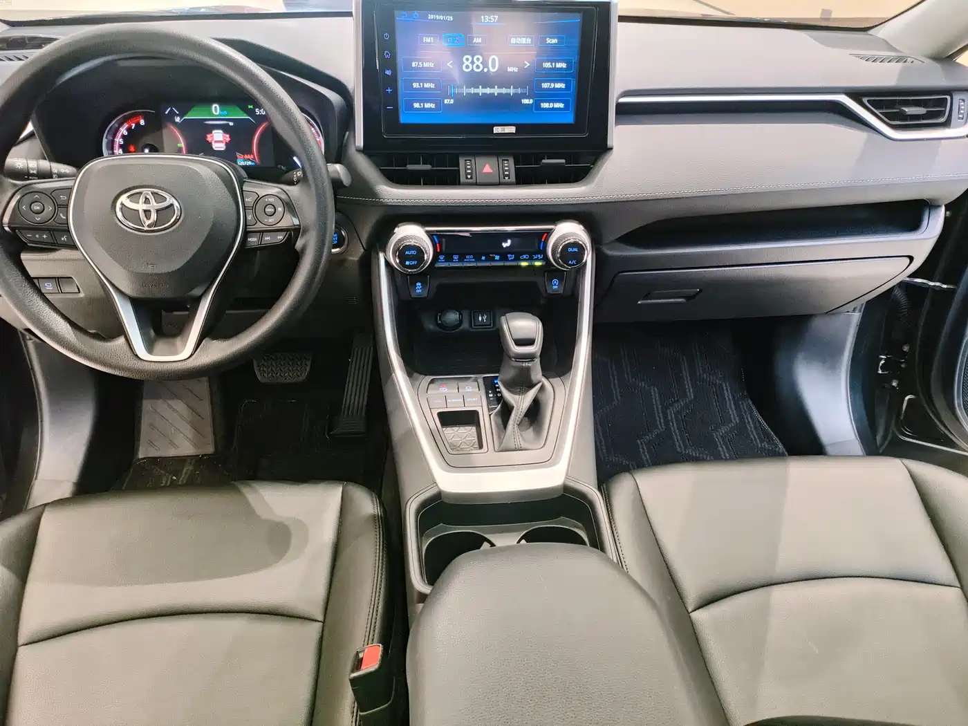 Toyota RAV4 Rongfang 2021 2.0L CVT 2WD Trend фото 8
