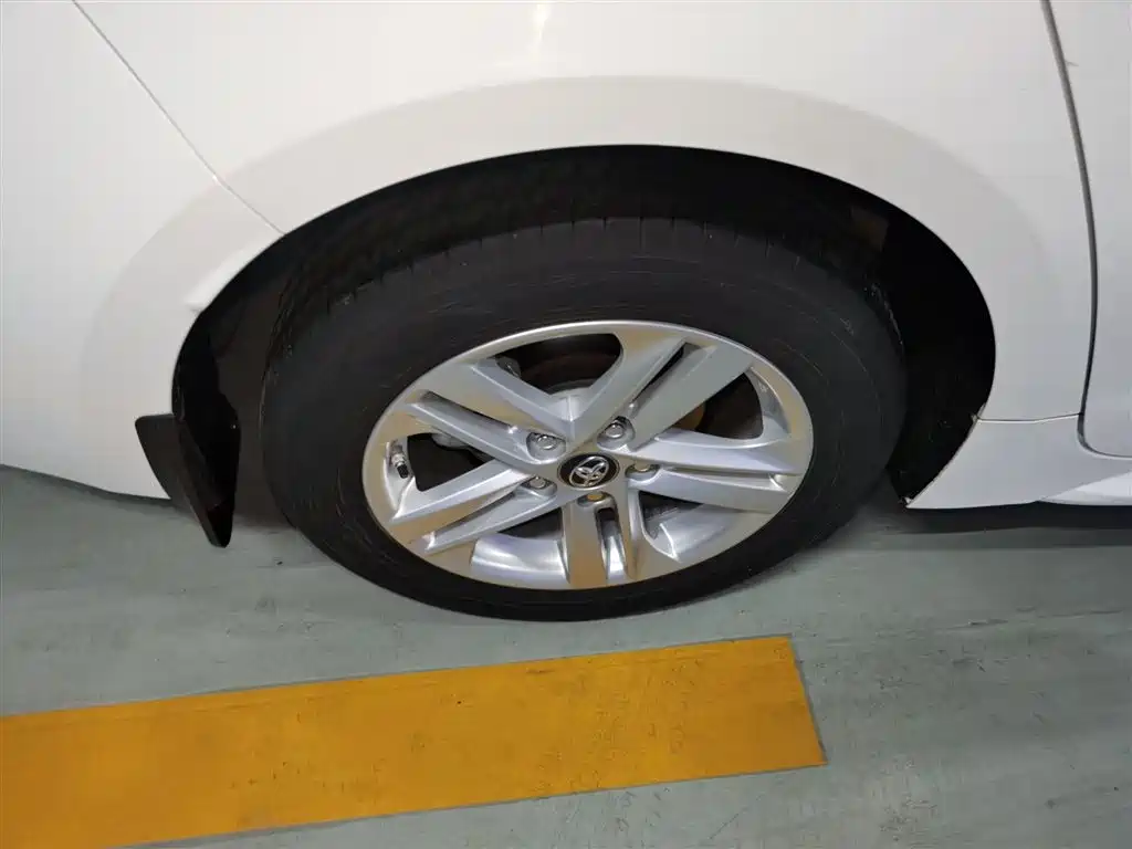 Toyota Levin 2022 185T CVT Luxury Edition фото 24