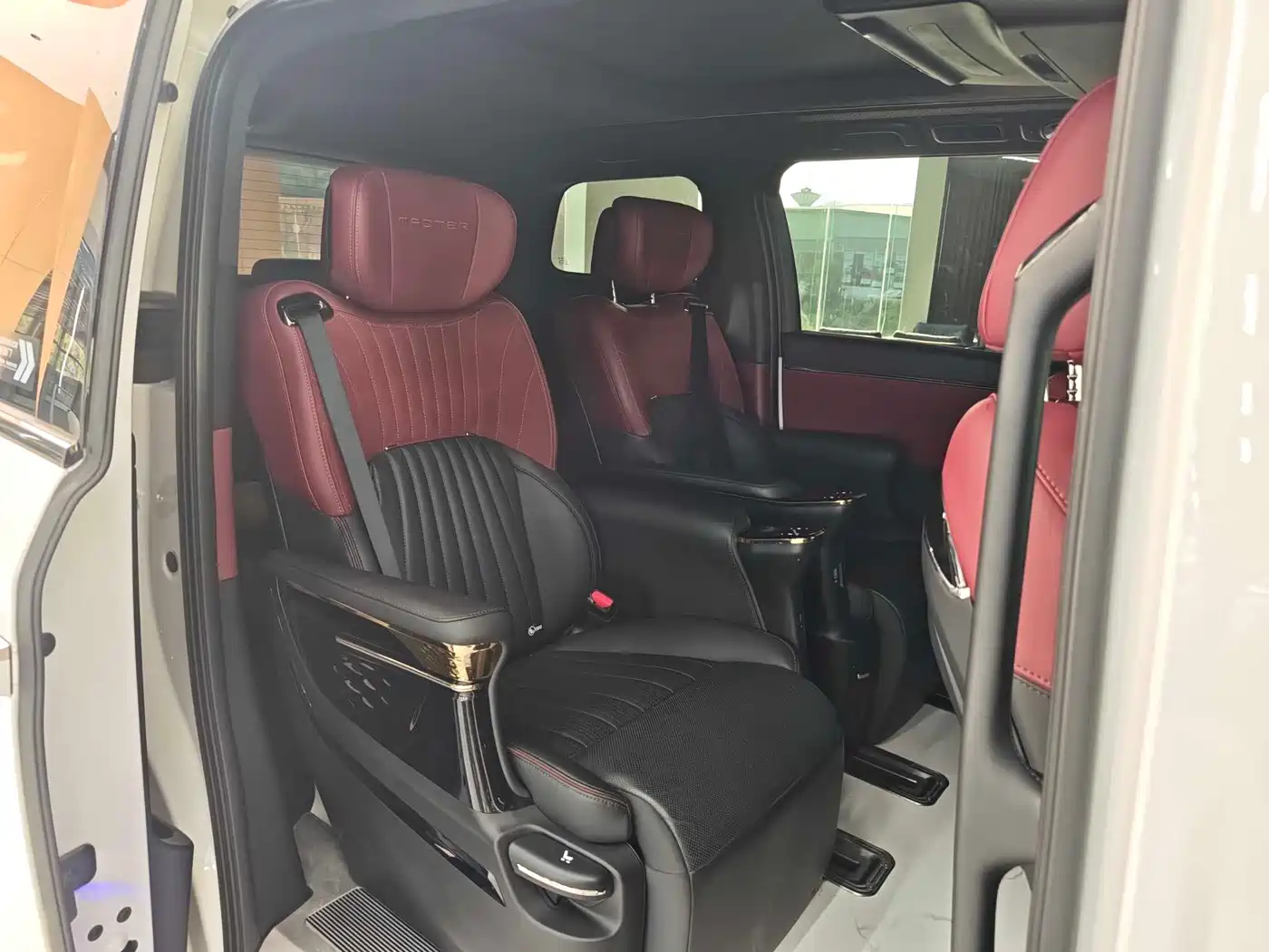 GAC Trumpchi Trumpchi M8 2023 Model Master Series 400T Ultimate Edition фото 13